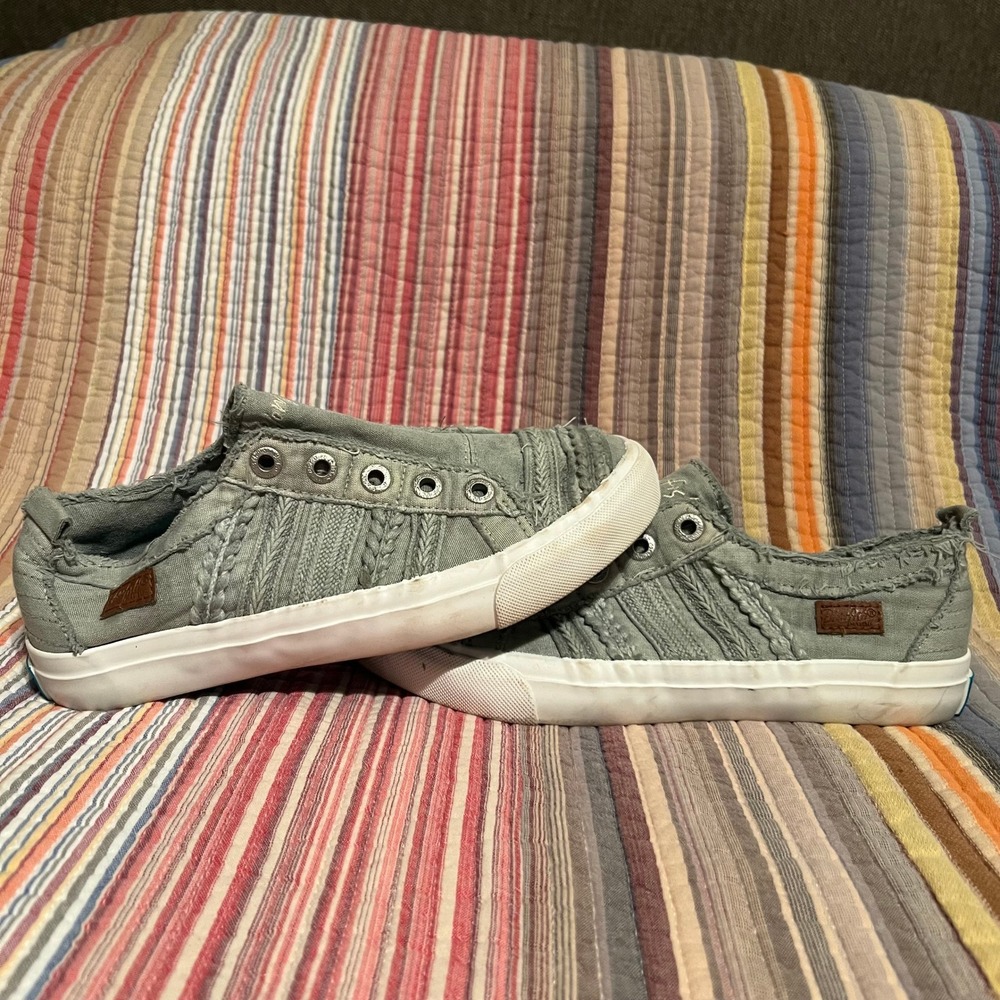 Blowfish Malibu Women's Gray‎ Canvas Slip On Sneakers Shoes Size Unknown